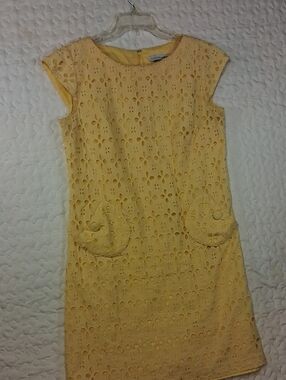 madison leigh Yellow Eyelet Shift Midi Dress With Yellow Lining 2 Pockets Size S